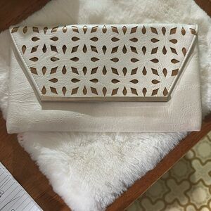 Vintage White Flower Clutch